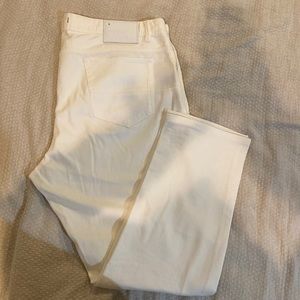 Robert Graham white Jeans with slight stretch barely worn. Like new